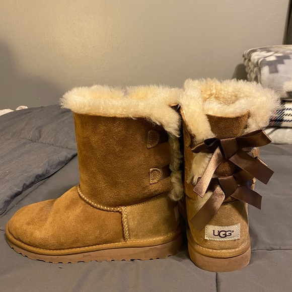 Bailey Bow UGG Boots - Picture 1 of 4